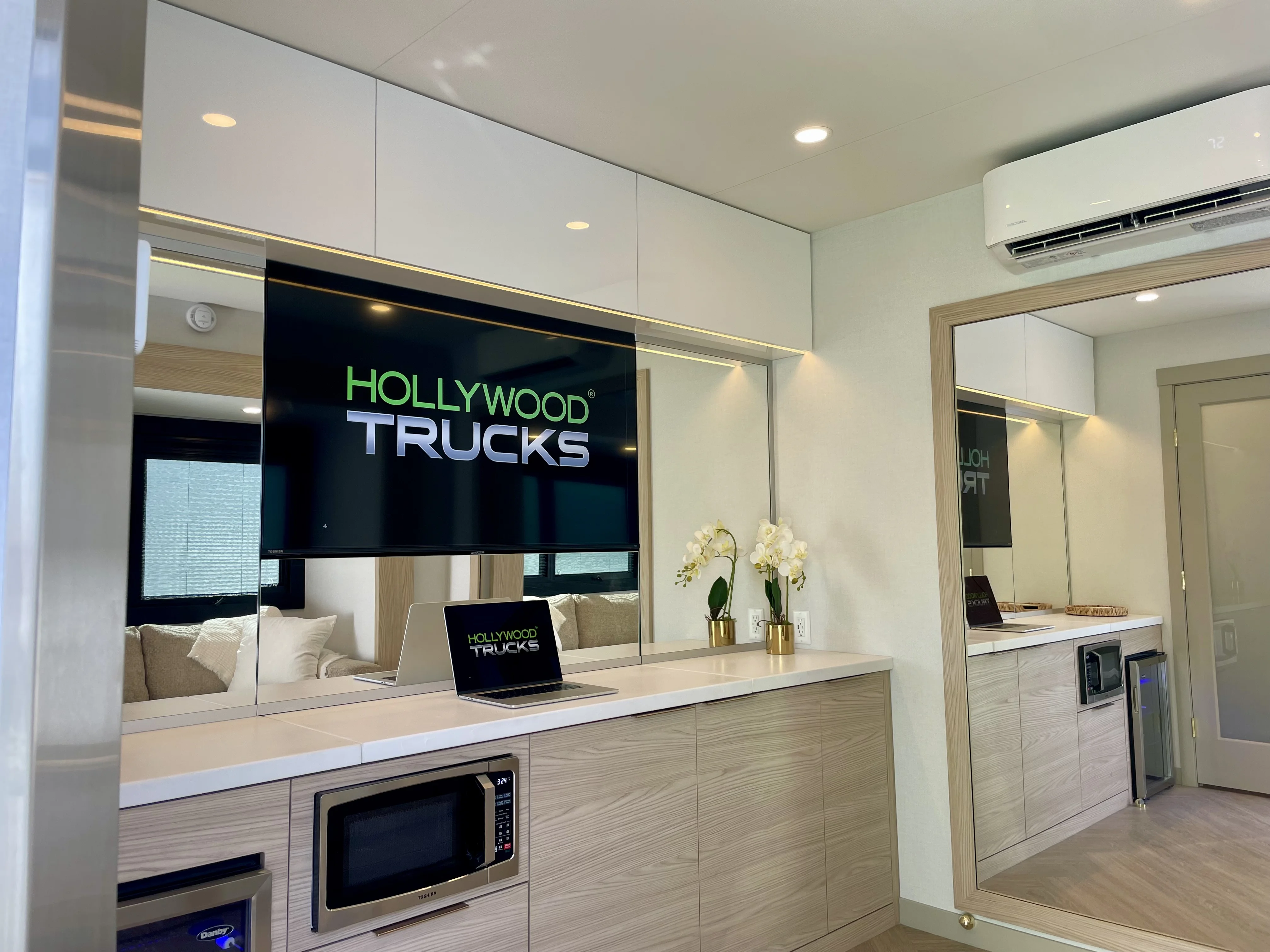 3 Room Ecoluxe® Talent interior view 2