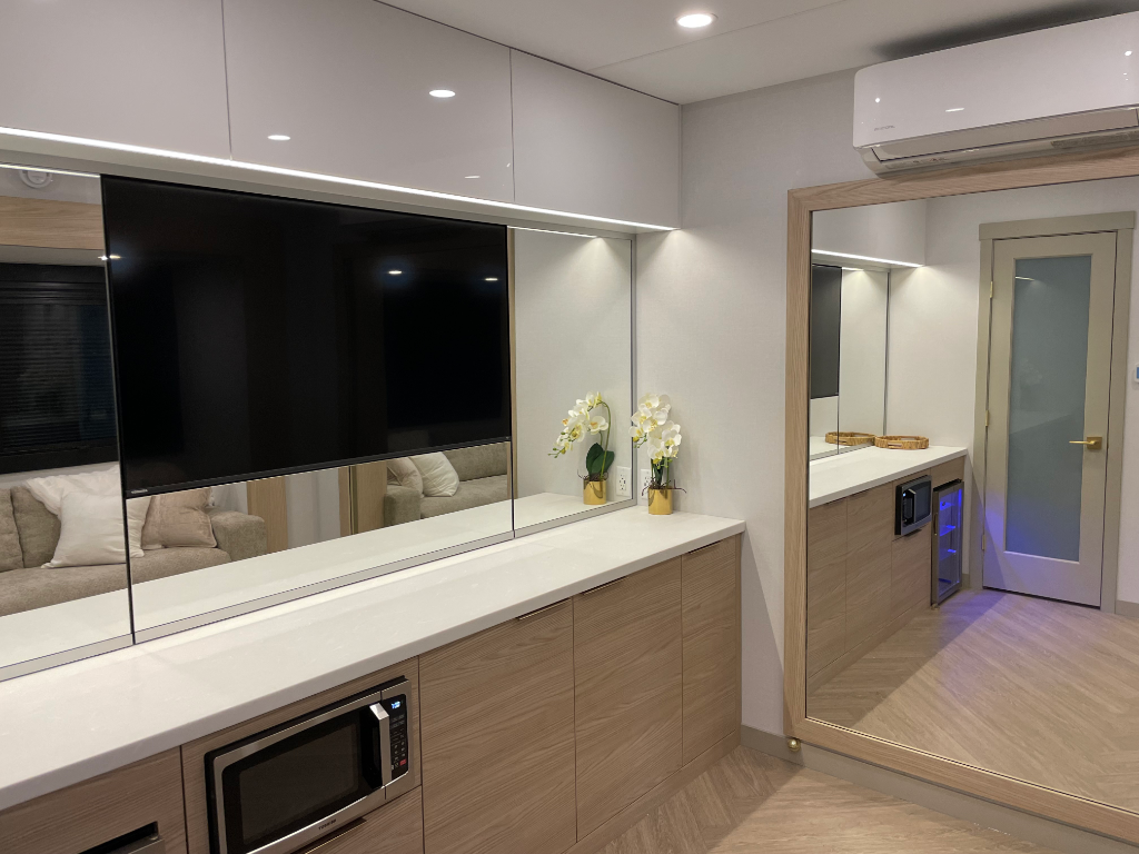 Wardrobe interior view 1