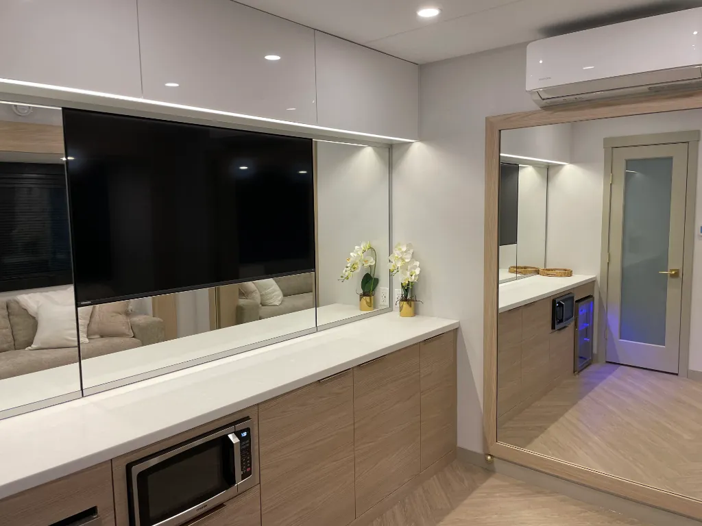 Wardrobe interior view 1