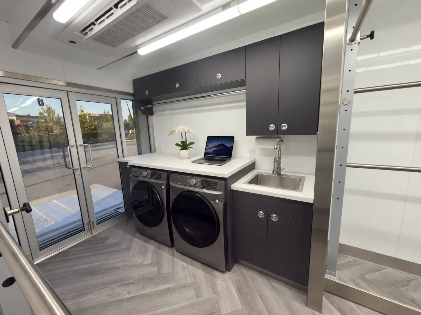 Wardrobe interior view 3
